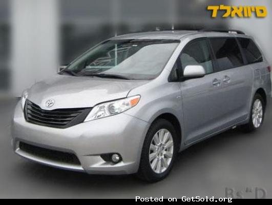 2017 Toyota Sienna LE AWD Silver 18k m