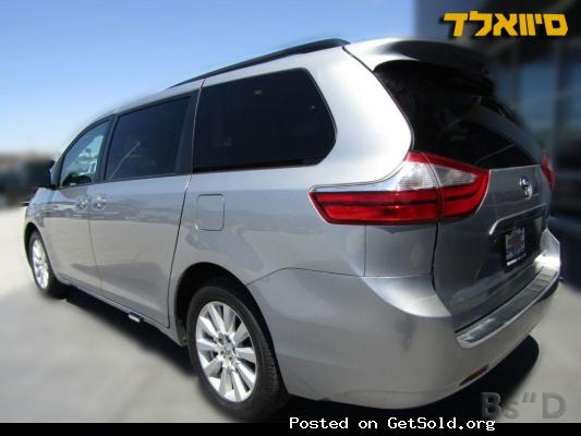 2017 Toyota Sienna LE AWD Silver 18k m