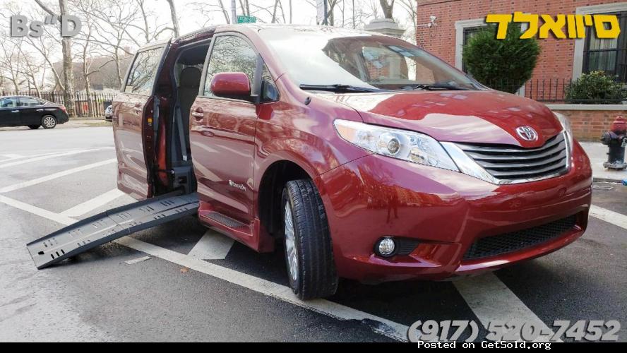 2014 TOYOTA SIENNA XLE WHEELCHAIR ACCESSIBLE 55k miles