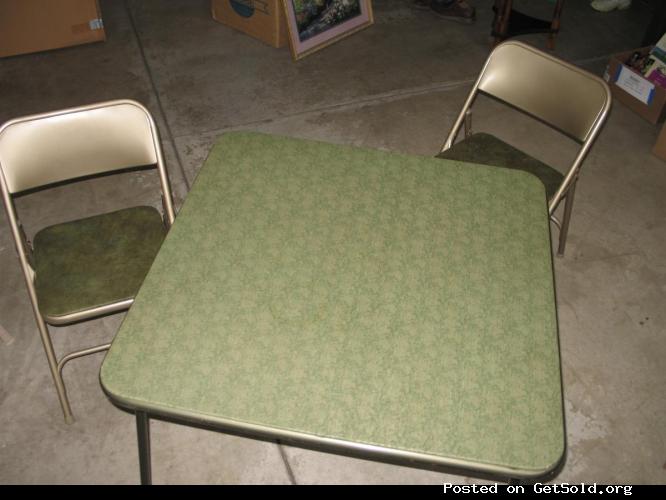 CARD TABLE w/ MATCHNG CHAIRS