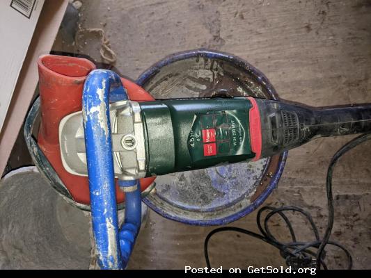 Metabo Grinder W24-203 9&rdquo; ANGLE GRINDER W/ DUST AVENGER SHROUD