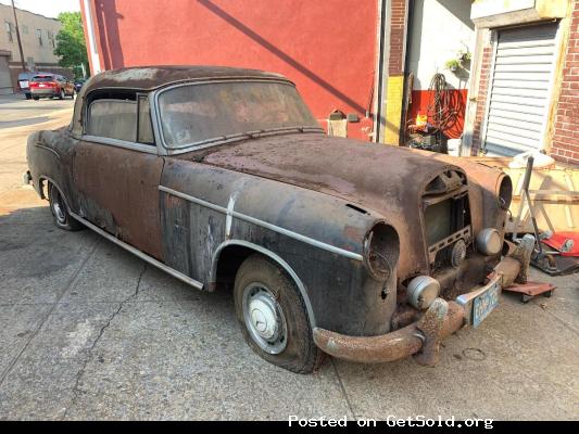 #23830 1957 Mercedes-Benz 220S