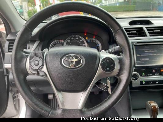 CLEAN 2014 TOYOTA CAMRY