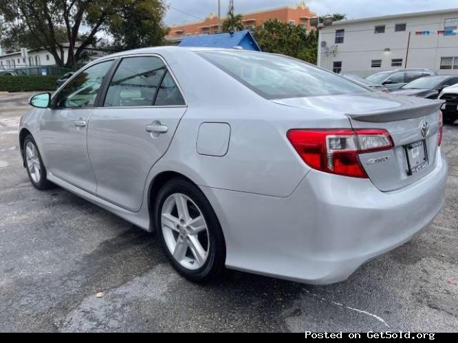 CLEAN 2014 TOYOTA CAMRY