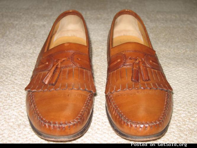 One pair Men's Leather Loafers