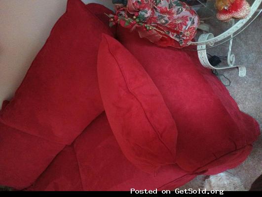 Red Sofa With 4 Cushioned Pillows