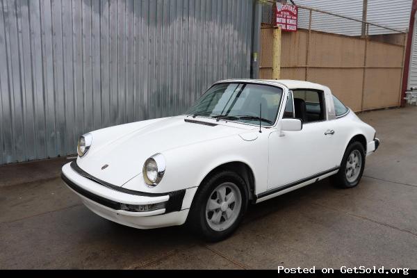 #24212 1976 Porsche 911S Targa