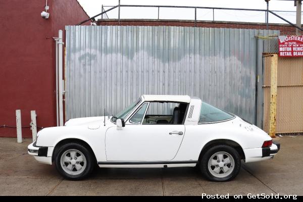 #24212 1976 Porsche 911S Targa