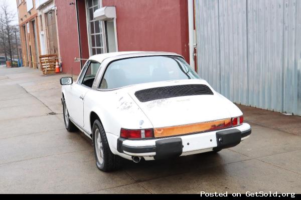 #24212 1976 Porsche 911S Targa