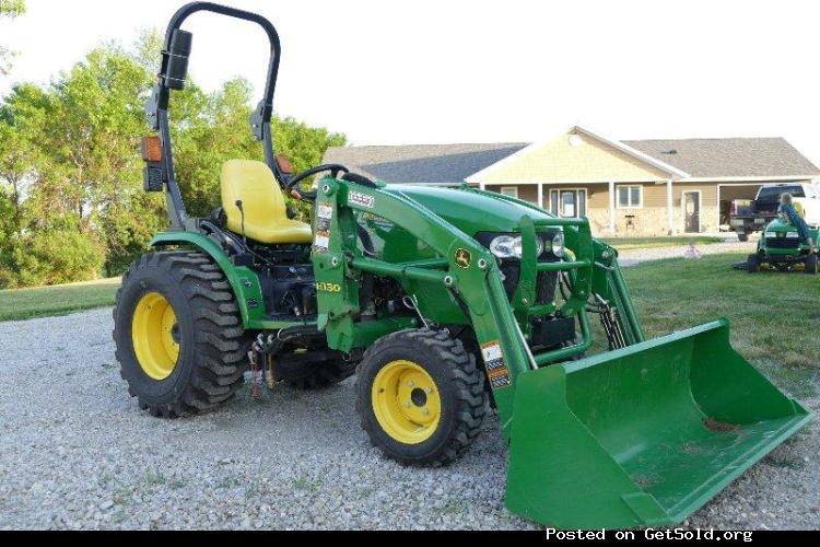 John Deere 2032R with Loader and Mower