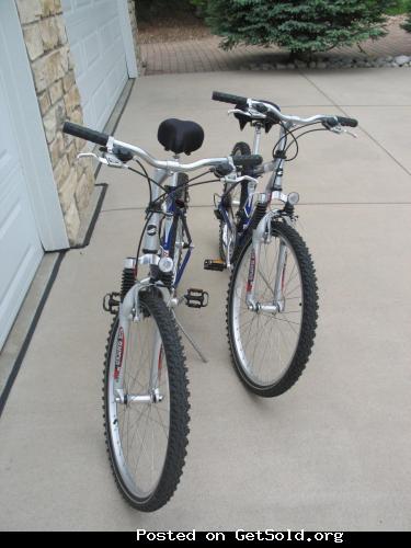 Pair of GIANT MILTI-SPEED BICYCLES