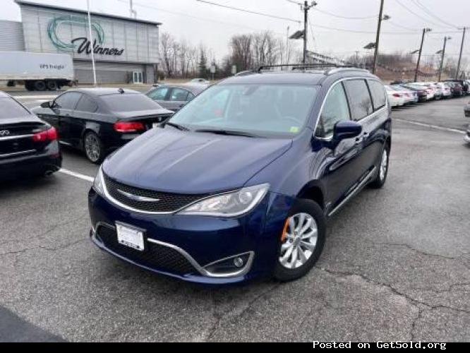 2018 Chrysler Pacifica Touring L 4dr Mini Van