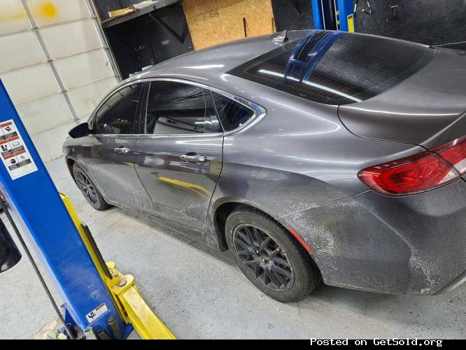 2015 Chrysler 200 200C Sedan 4D