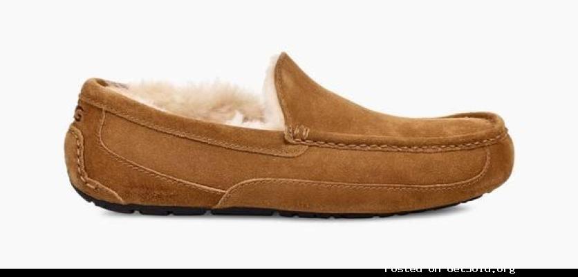 New UGG Ascot Slippers ~ Man's Size 9 Tan