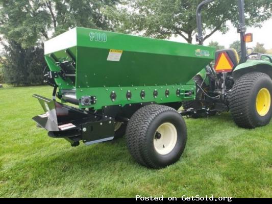 Topdresser Tow Behind Commercial