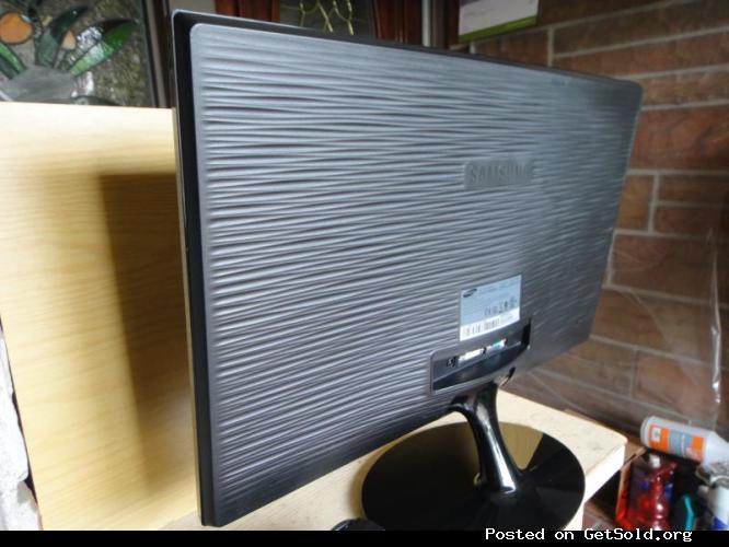 Samsung Extra Wide Screen 23.6-inch led pc Monitor !