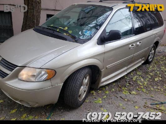 2005 DODGE GRAND CARAVAN WHEELCHAIR ACCESSIBLE 171K Miles