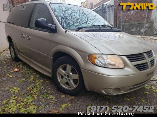 2005 DODGE GRAND CARAVAN WHEELCHAIR ACCESSIBLE 171K Miles