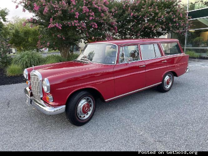 #24149 1967 Mercedes-Benz Universal 200D Estate Wagon