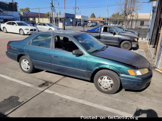 1998 TOYOTA CAMRY $1800