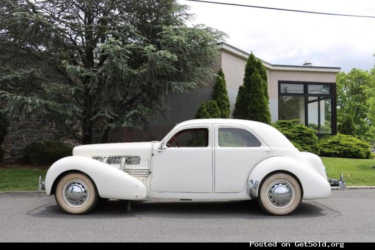 #24259 1937 Cord 812 Beverly Sedan