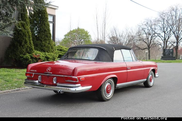 #24237 1968 Mercedes-Benz 280SE Cabriolet